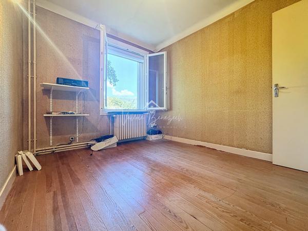 Saint-Affrique (12400) Idéal Artisan ou projet de vie et investissement !