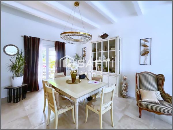 VILLA PISCINE A LA VUE DEGAGÉE EXPO SUD