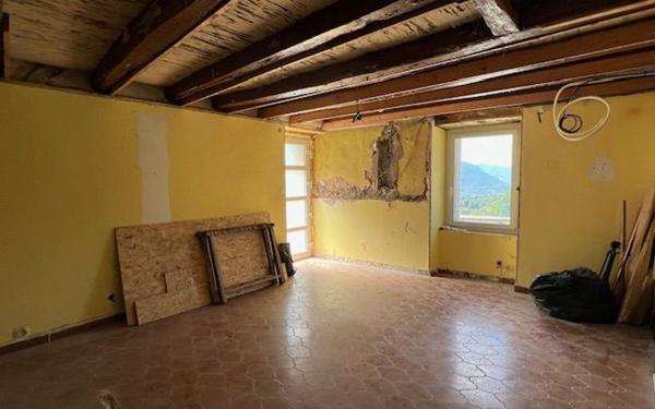 Maison à vendre    5 pièces • 120 m2 Saint-Étienne-de-Crossey