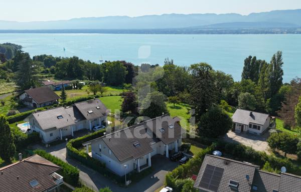Maison de Haut Standing à Chens-sur-Léman avec Vue sur le Lac et Proximité Suisse