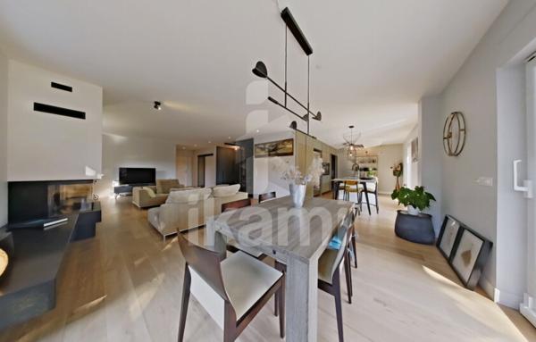 Maison de Haut Standing à Chens-sur-Léman avec Vue sur le Lac et Proximité Suisse