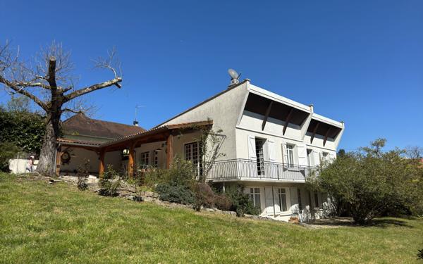 Maison à vendre    7 pièces • 195 m2 Billère