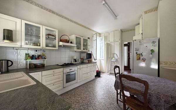 Maison à vendre    7 pièces • 195 m2 Billère
