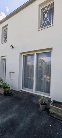 Appartement à SAINTES, 17100 - 4 pièces 70m²