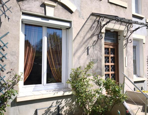 Le charme  d'une maison de maître avec un beau jardin