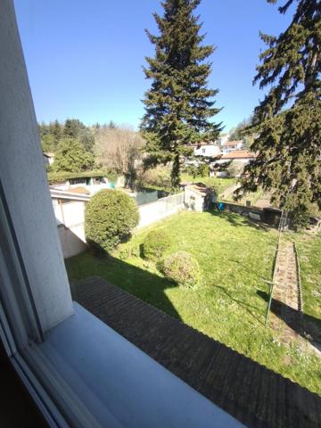 Le charme  d'une maison de maître avec un beau jardin