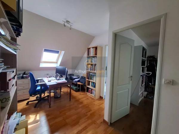 Vente                                                      Propriété
                        
                     6 pièces                      155 m2                     à Coulommiers