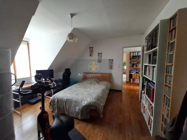 Vente                                                      Propriété
                        
                     6 pièces                      155 m2                     à Coulommiers