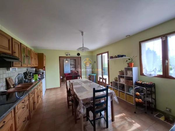 Vente                                                      Propriété
                        
                     6 pièces                      155 m2                     à Coulommiers