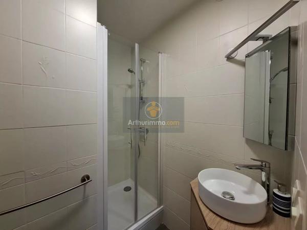 Vente                                                      Propriété
                        
                     6 pièces                      155 m2                     à Coulommiers
