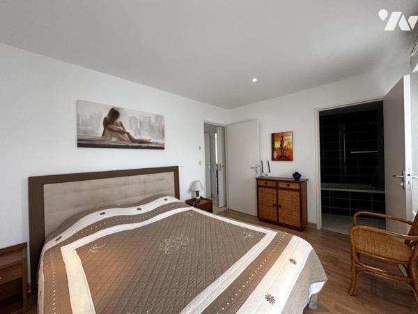 QUIBERON - A VENDRE BEL APPARTEMENT AVEC GARAGE