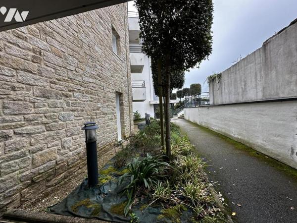 QUIBERON - A VENDRE BEL APPARTEMENT AVEC GARAGE