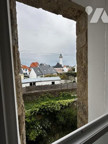 QUIBERON - A VENDRE BEL APPARTEMENT AVEC GARAGE