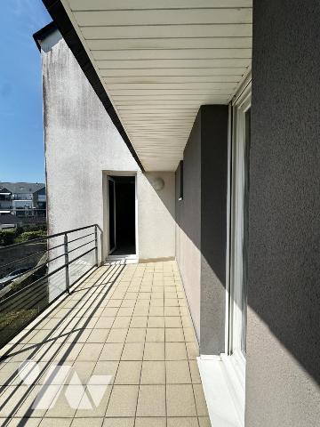 QUIBERON - A VENDRE BEL APPARTEMENT AVEC GARAGE