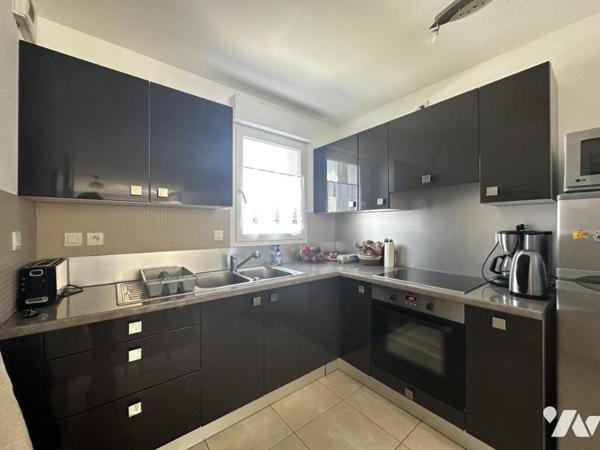 QUIBERON - A VENDRE BEL APPARTEMENT AVEC GARAGE