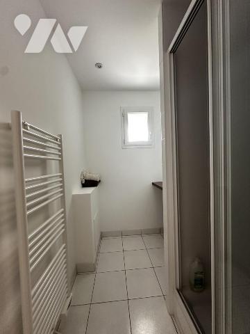 QUIBERON - A VENDRE BEL APPARTEMENT AVEC GARAGE