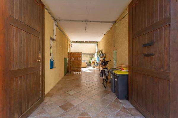 Vente                                                      Maison de ville
                        
                     6 pièces                      130 m2                     à Montlhéry