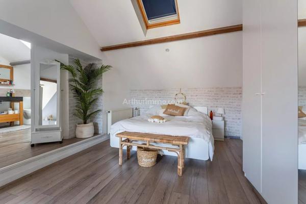 Vente                                                      Maison de ville
                        
                     6 pièces                      130 m2                     à Montlhéry