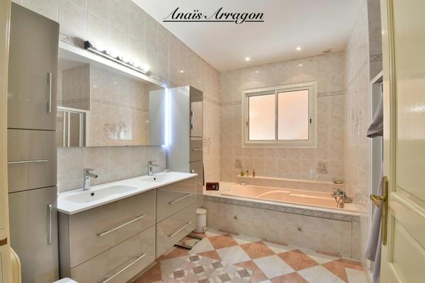 Maison de plain pied à SAINTE LIVRADE SUR LOT (47)