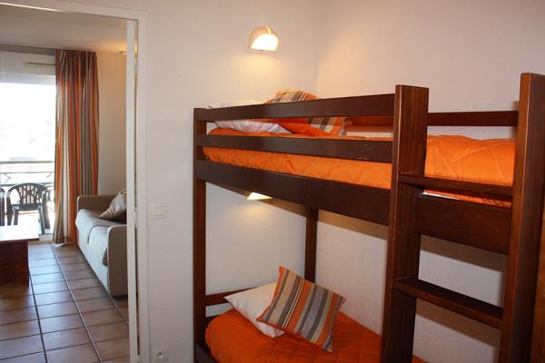 RESIDENCE AVEC PISCINE ET PARKING