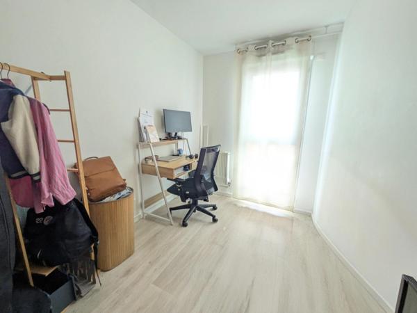 A LOUER - Apt T3 BIS - 72m2 + BALCON + PARKING - COEUR DE VILLE - BEZONS (95)