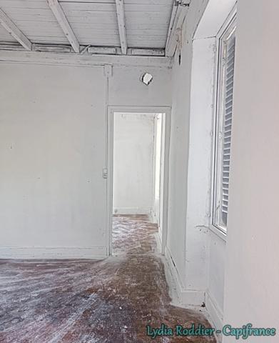 Ensemble immobilier à 5 minutes de l'autoroute A89-LA MONNERIE-LE MONTEL (63650)