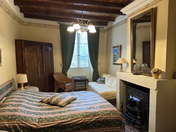 Maison de charme de 3 chambres et 2 gîtes en Périgord Vert.