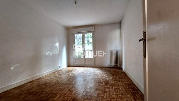 Chartres - T3 de 61.48 m2 -EAU CHAUDE ET CHAUFFAGE INCLUS