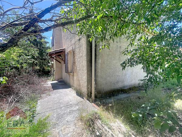 A VENDRE DIGNES LES BAINS 04000 MAISON T5 TERRAIN JARDIN GARAGE