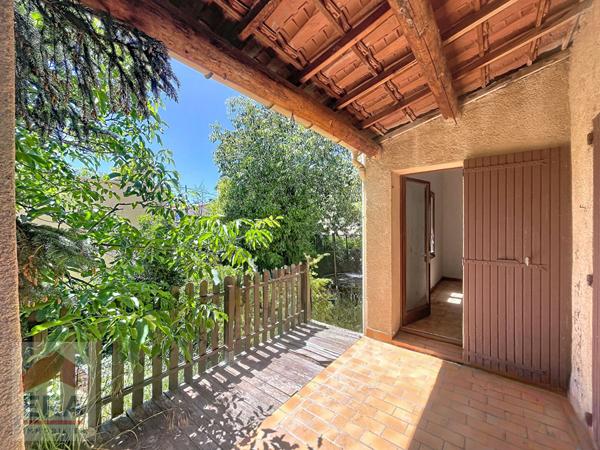 A VENDRE DIGNES LES BAINS 04000 MAISON T5 TERRAIN JARDIN GARAGE