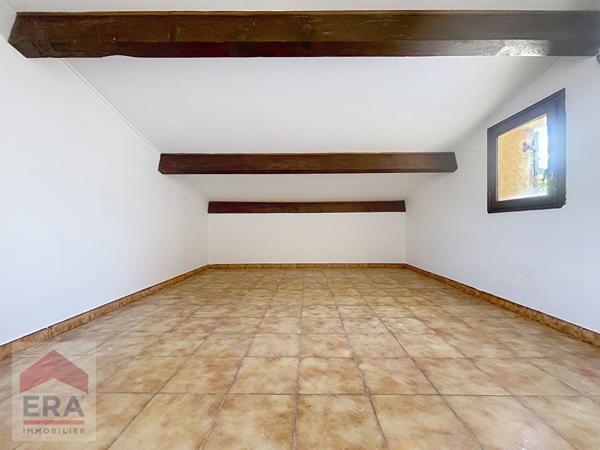A VENDRE DIGNES LES BAINS 04000 MAISON T5 TERRAIN JARDIN GARAGE