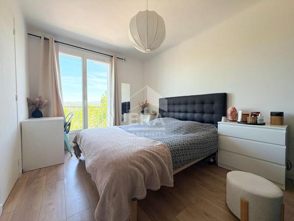 A VENDRE 84120 PERTUIS APPARTEMENT 3 PIECES 58M² AVEC BALCON ET CAVE