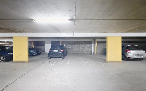 Stationnement à louer    19 m2 Villeurbanne