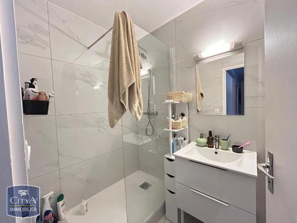 Appartement à louer 2 pièces 54.12m²