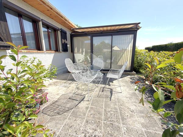 Maison de plain-pied de 112 m² avec dépendance de 47 m² à Saint-Ouen-en-Brie