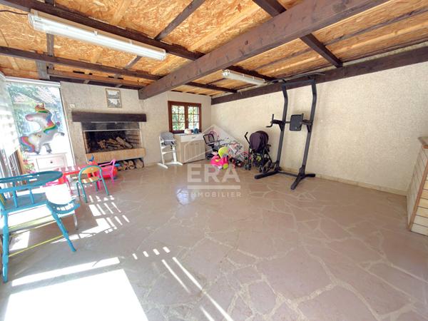 Maison de plain-pied de 112 m² avec dépendance de 47 m² à Saint-Ouen-en-Brie