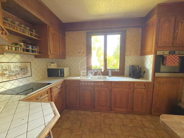 Maison de plain-pied de 112 m² avec dépendance de 47 m² à Saint-Ouen-en-Brie