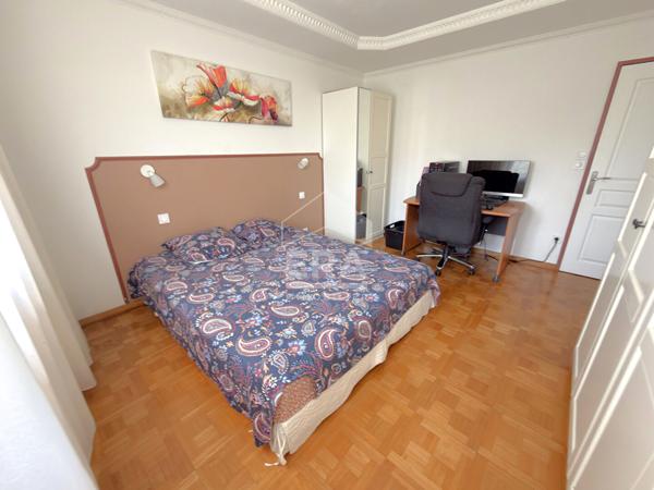 Maison de plain-pied de 112 m² avec dépendance de 47 m² à Saint-Ouen-en-Brie