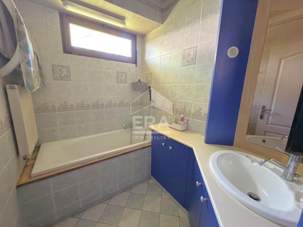 Maison de plain-pied de 112 m² avec dépendance de 47 m² à Saint-Ouen-en-Brie
