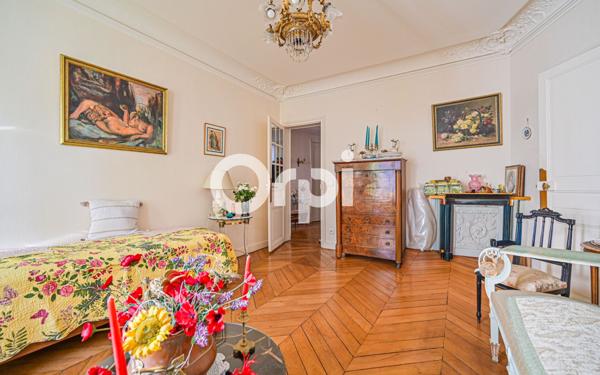 Appartement à vendre    6 pièces • 123,84 m2 Paris 11