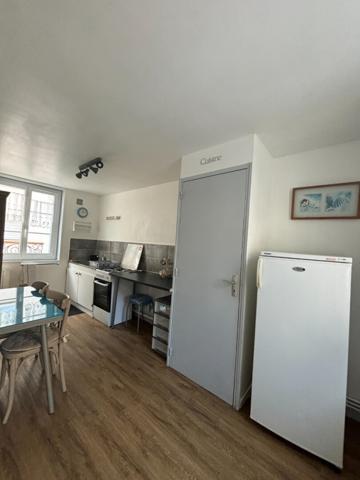 APPARTEMENT F1 - ELBEUF - RENOVE
