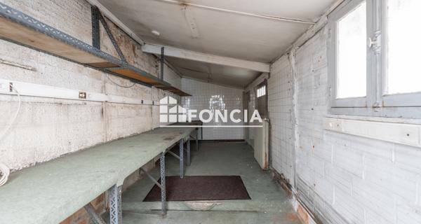 À vendre Local commercial 48.68 m² - Rueil-malmaison 92500