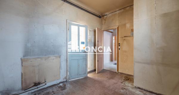 À vendre Local commercial 48.68 m² - Rueil-malmaison 92500