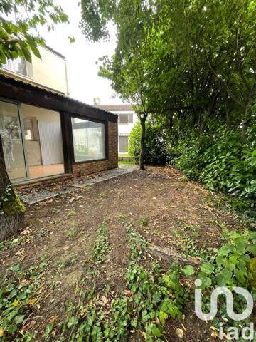 House for sale 5 rooms 93 m² Savigny-le-Temple