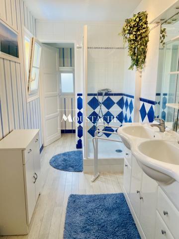 MAISON DE VILLE EN PARFAIT ÉTAT - HYPER-CENTRE & PLAGE À 500m -