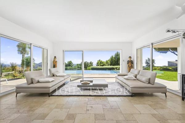 Sanary-sur-Mer / Ollioules – Villa avec vue mer panoramique