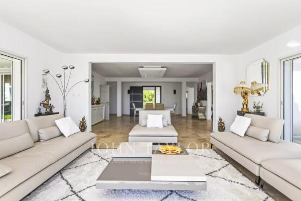 Sanary-sur-Mer / Ollioules – Villa avec vue mer panoramique