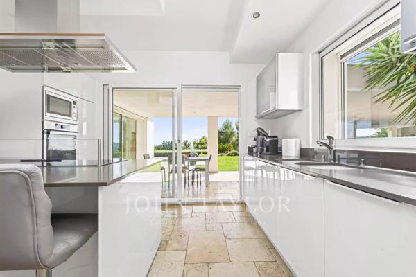 Sanary-sur-Mer / Ollioules – Villa avec vue mer panoramique