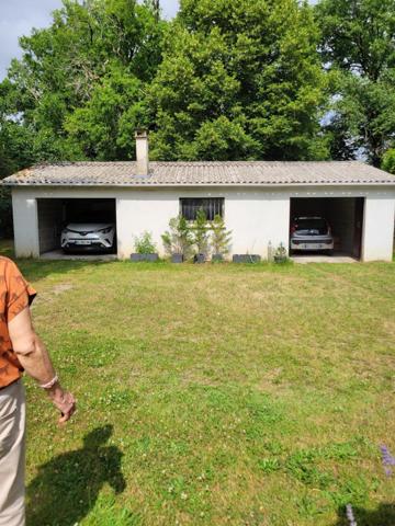 Pavillon rénové avec grande dépendance