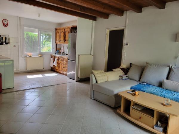 Pavillon rénové avec grande dépendance